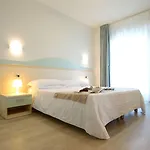 Salus Hotel
