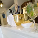 Hotel Salus