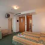 Hotel Salus 4*