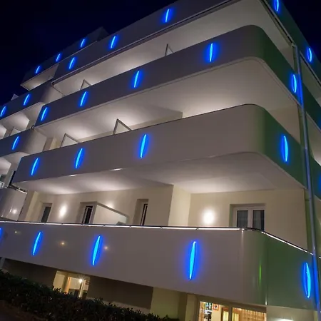 Salus 4*