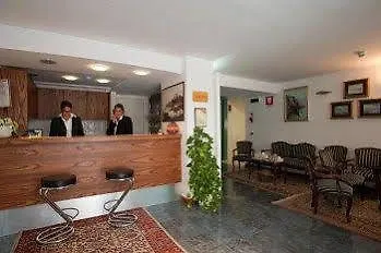 Salus Hotel