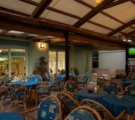 Salus Hotel 4*