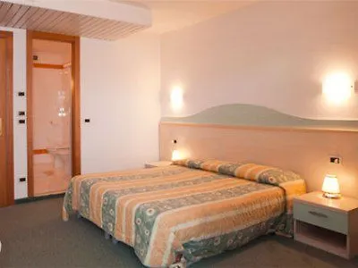 Salus Hotel